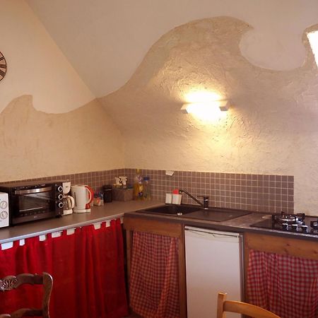 Les Gites Du Couvent Alternatif Camlez Exterior photo